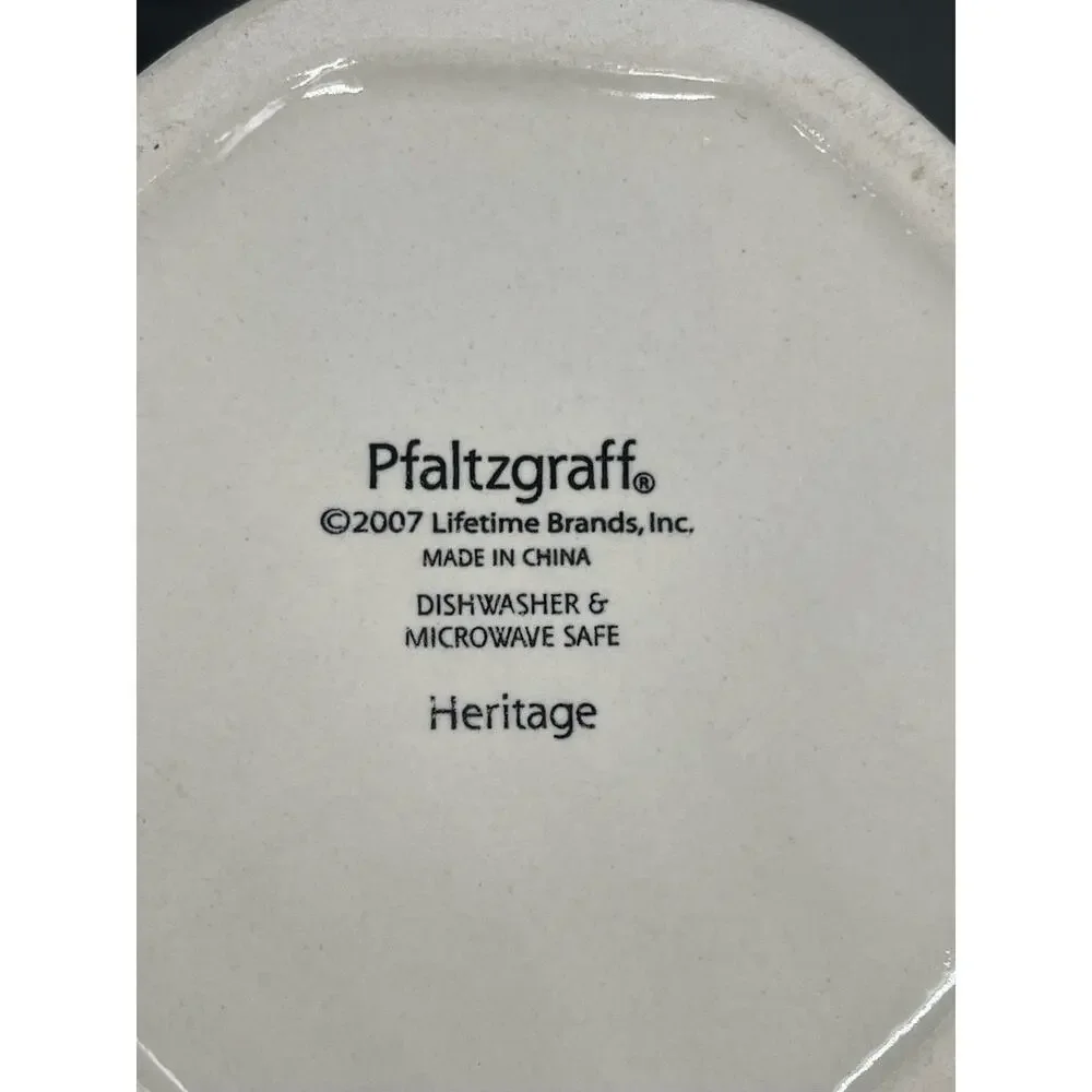Pfaltzgraff Heritage White Cream & Sugar with Lid 2007 Farmhouse Style